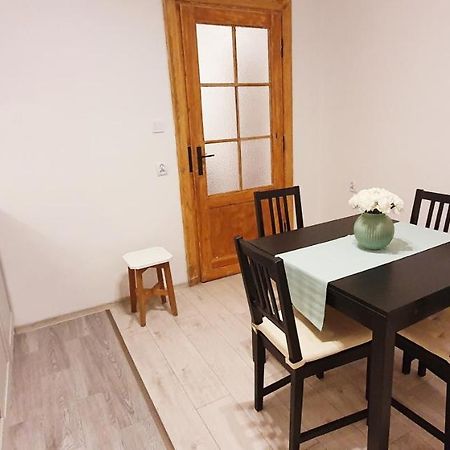 Separated Kitchen, Fast Internet Aleja 3 Maja 2M80 Varsó Kültér fotó